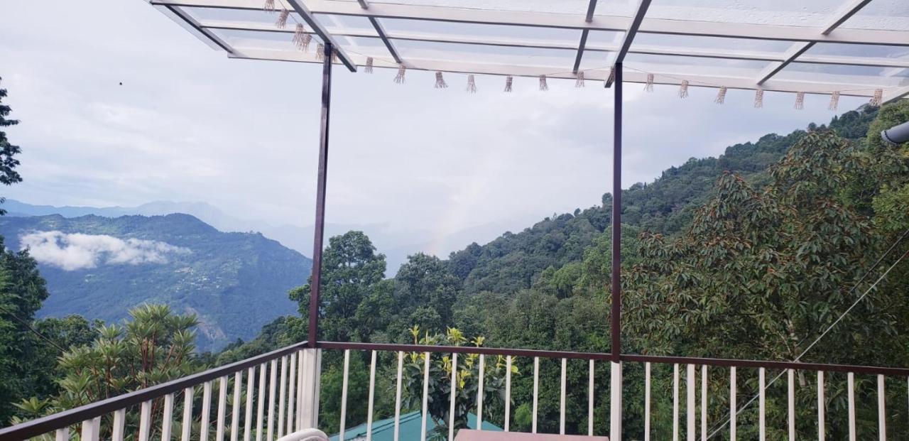 The Nettle And Fern Farmstay 펠링 외부 사진